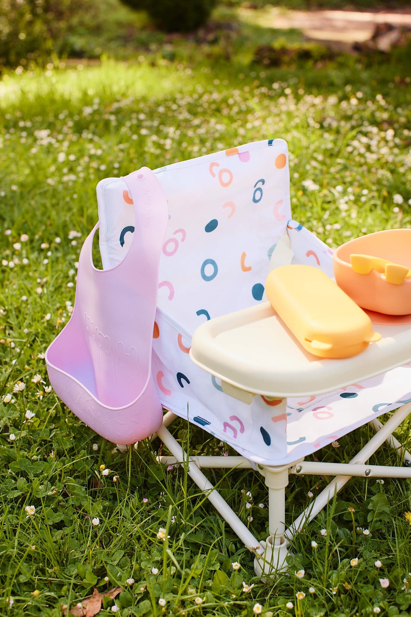 We Might Be Tiny x Izimini Baby Chair & Baby Feeding Set