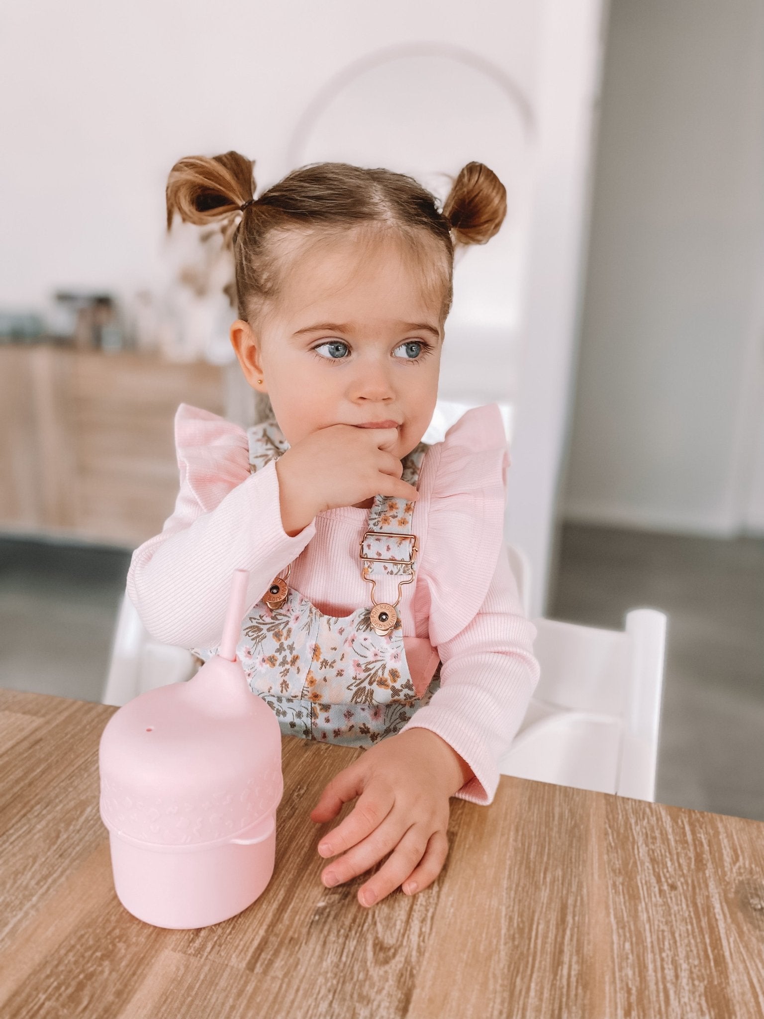 The Sippie Lid - The No-Spill Sippy Cup Lid with Straw in Powder Pink